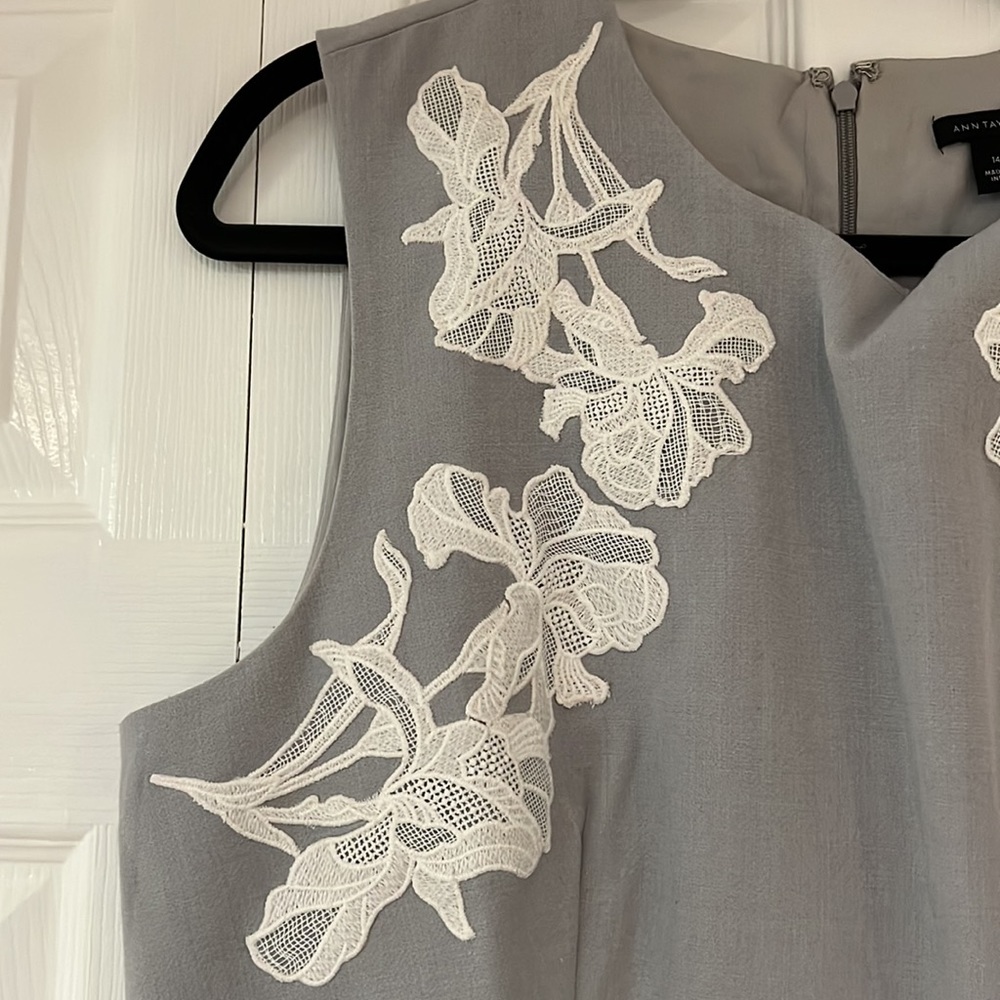 Ann Taylor light gray sheath dress size 14 - Picture 2 of 7